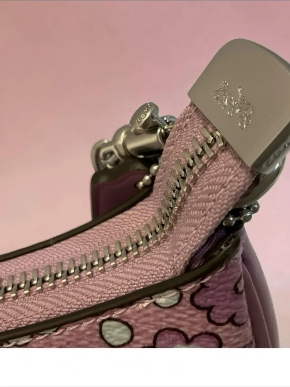 Coach NWT - Pink & White Floral Chain Shoulder Bag - Picture 4 of 7